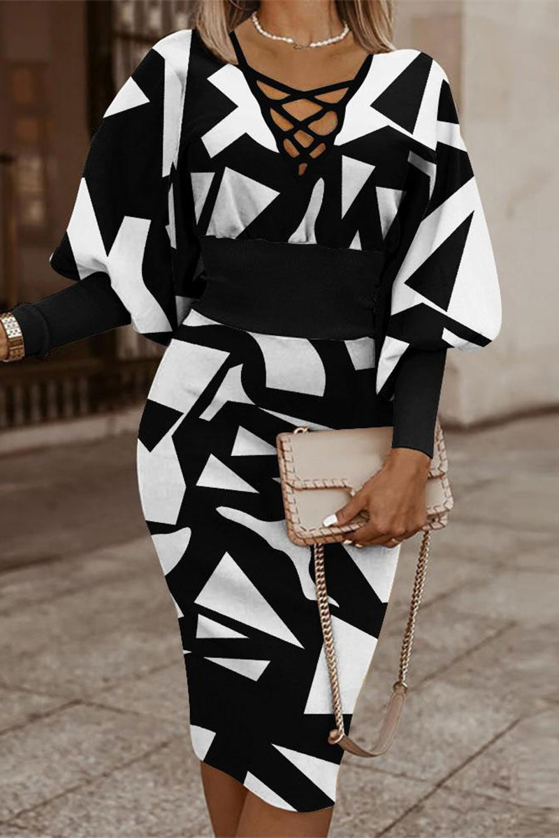 Well Tailored Dress with a Graceful Silhouette