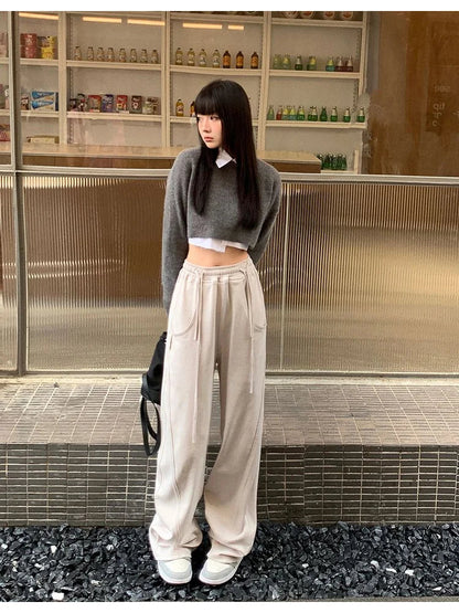 Elegantly Styled Pants for Everyday Wear
