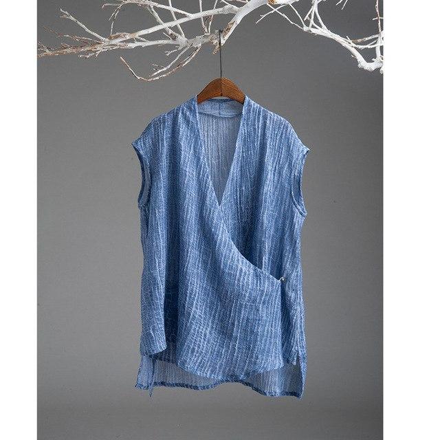 Well Tailored Cardigan with a Graceful Silhouette