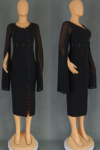 Beautifully Finished Dress in a Timeless Design