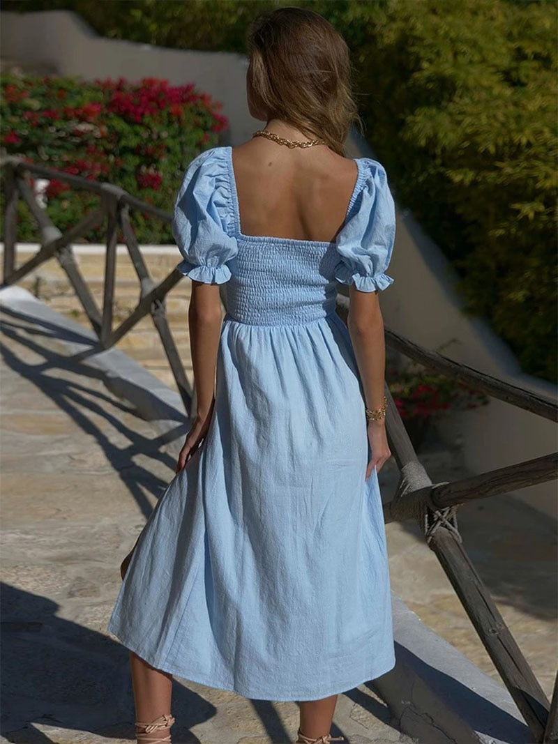 Classic Vintage Dress with a Flattering Fit