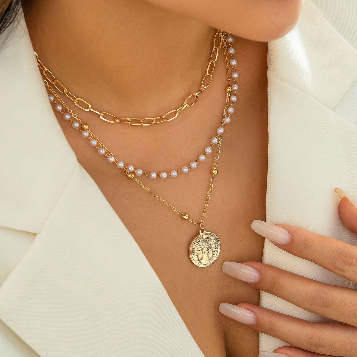 Stunning Pearl Necklace for Daily Wear