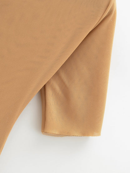 Effortlessly Elegant Dress with a Timeless Design