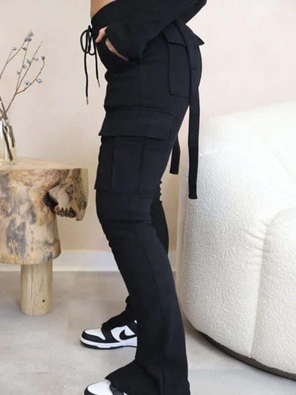 Effortlessly Elegant Pants with a Timeless Design