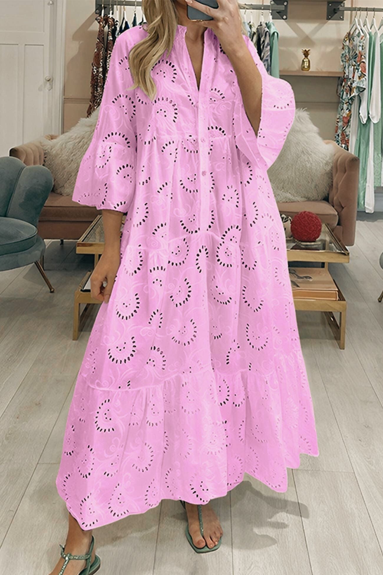 Effortlessly Elegant Dress with a Timeless Design