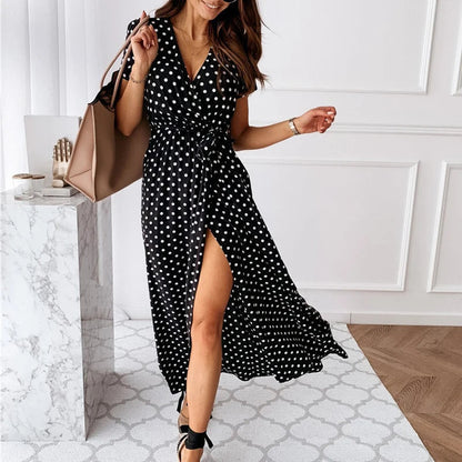 Gracefully Styled Dress for Any Occasion