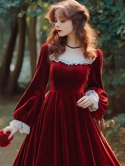 Classic Vintage & Enduringly Stylish Dress