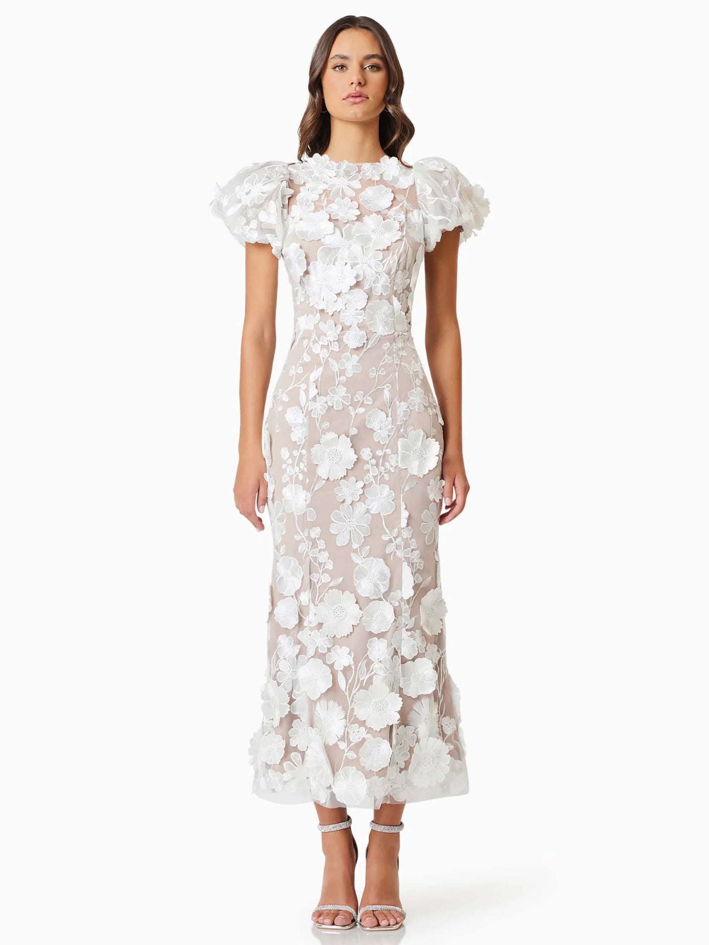 Well Tailored Dress with a Graceful Silhouette