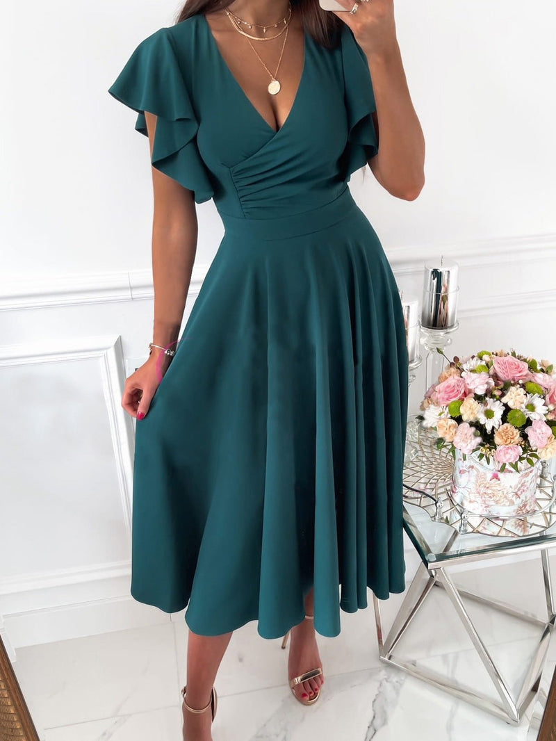 Beautifully Crafted Dress in a Classic Style