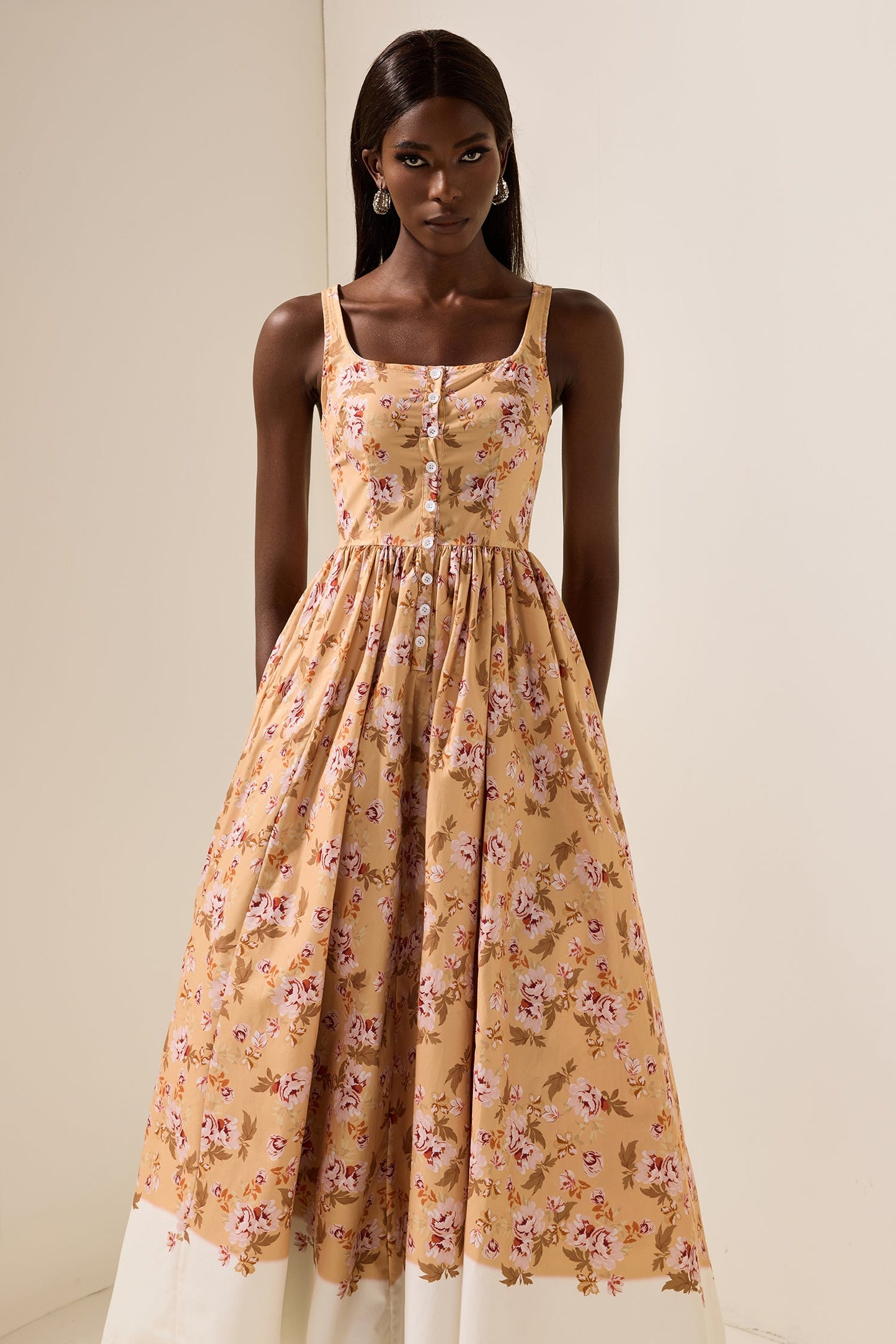 Gracefully Styled Dress for Any Occasion