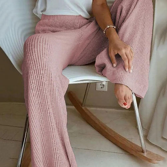 Well Tailored Pants with a Graceful Silhouette