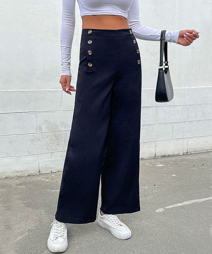 Beautifully Finished Pants in a Timeless Design