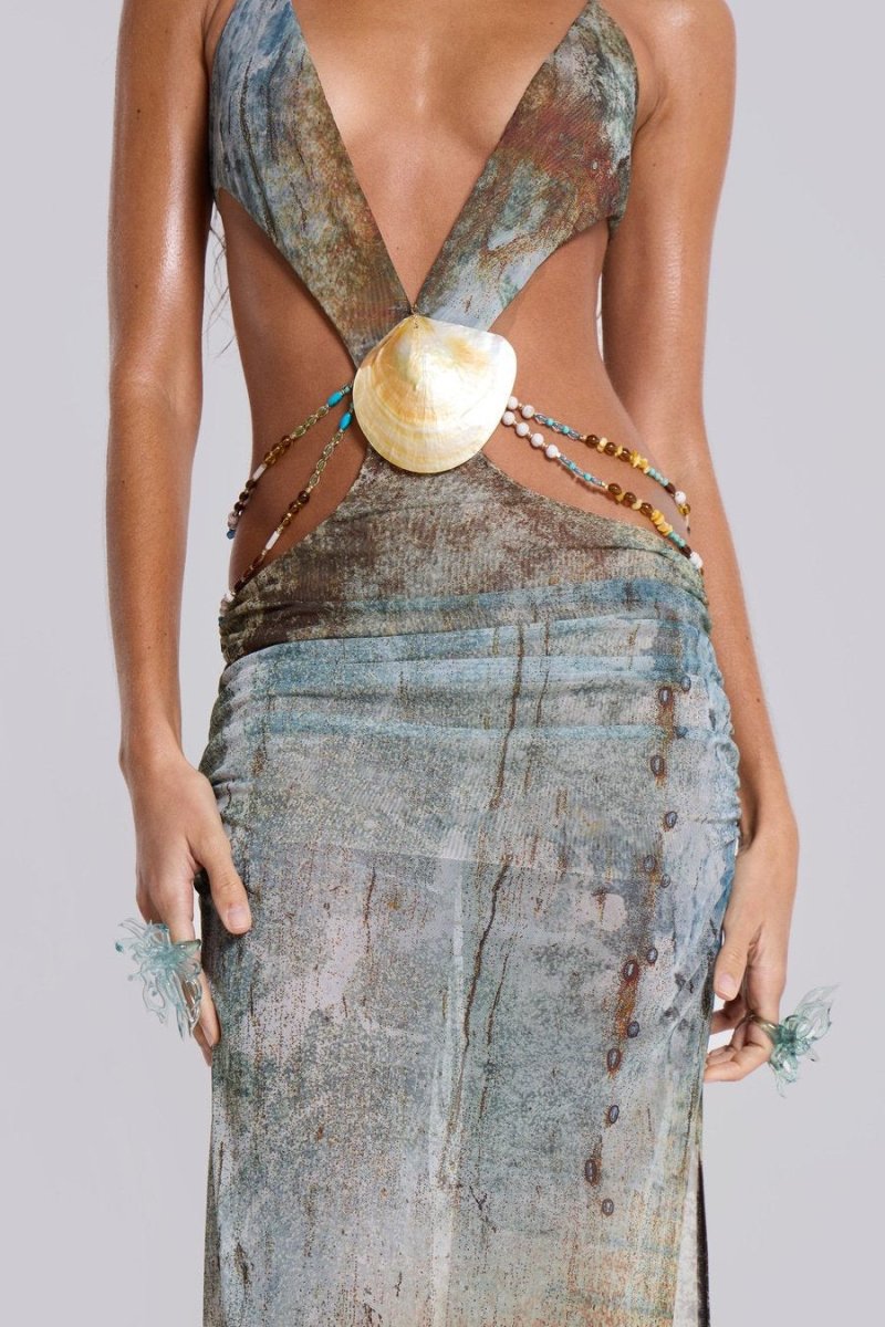 A Vintage Style Dress with Delicate Timeless Details