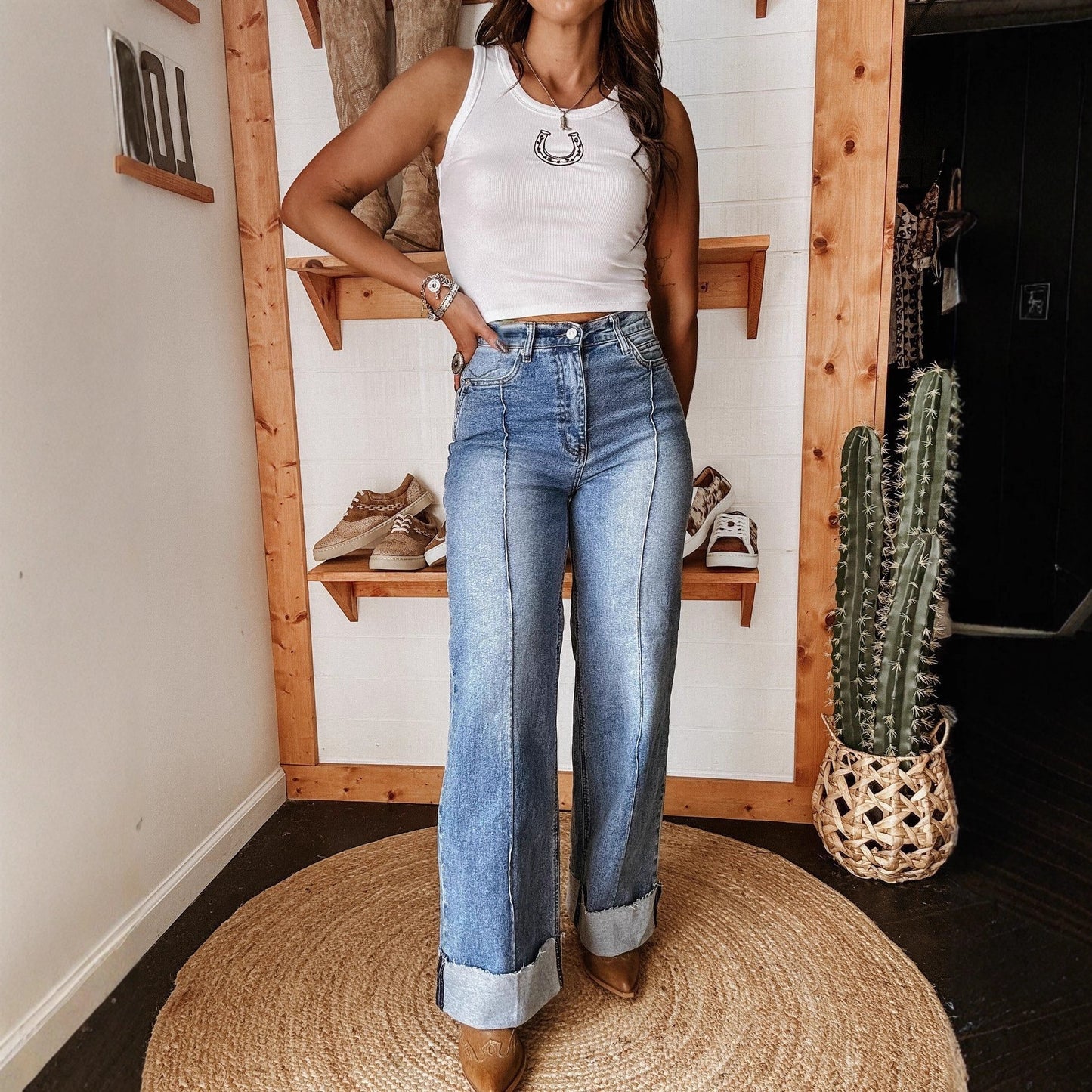 Effortlessly Elegant Garment with a Timeless Design