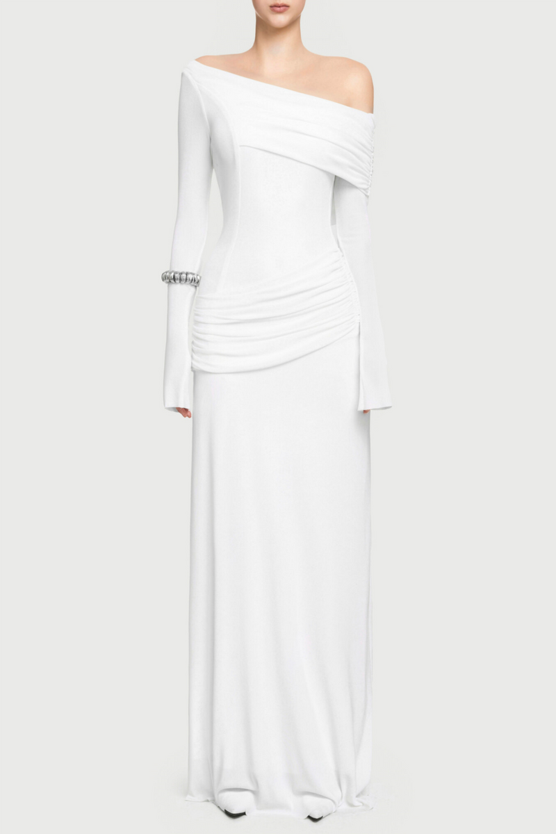 Effortlessly Elegant Dress with a Timeless Design