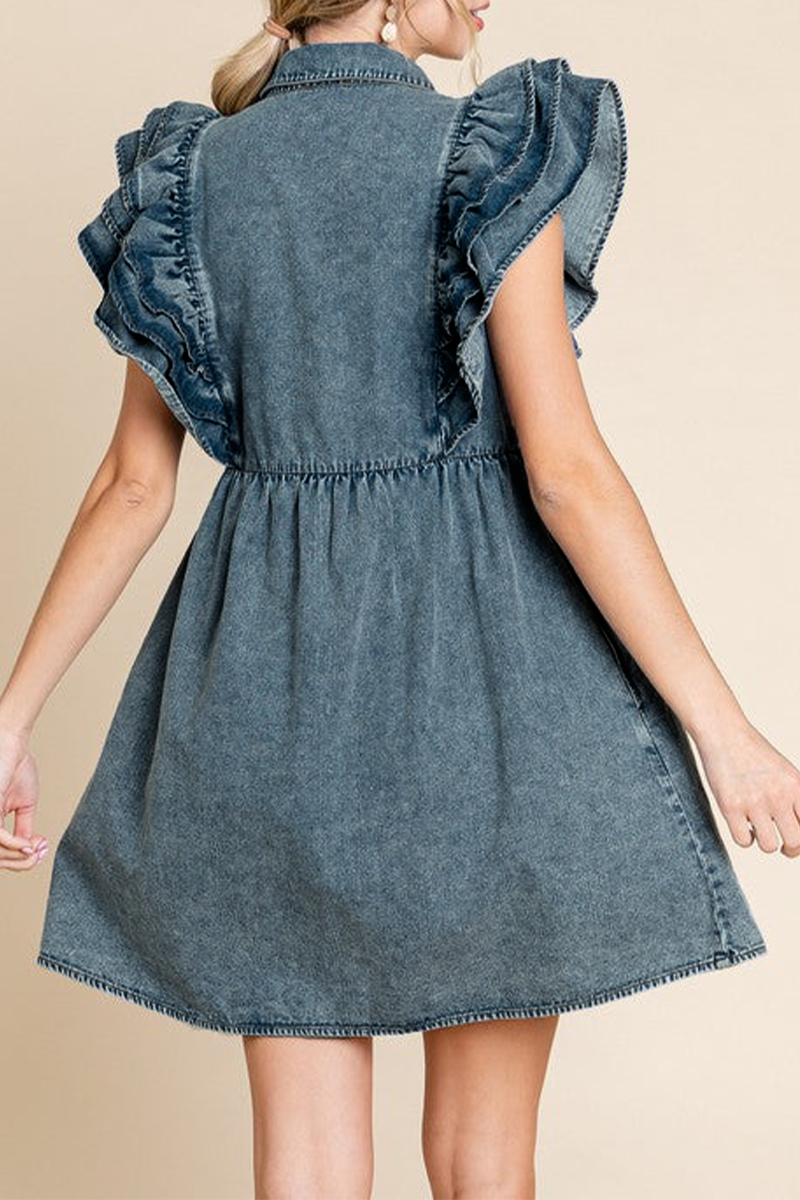 Beautifully Crafted Dress in a Classic Style