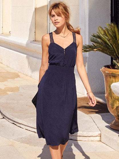 Beautifully Crafted Dress in a Classic Style