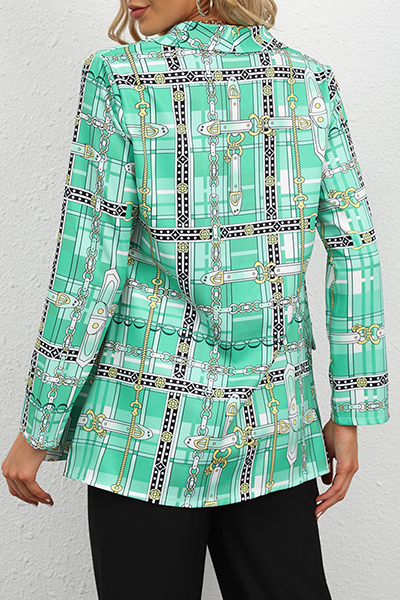 Beautifully Finished Garment in a Timeless Design