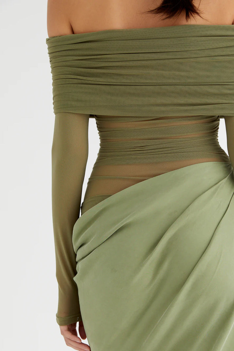 Polished Dress with an Effortless Classic Look