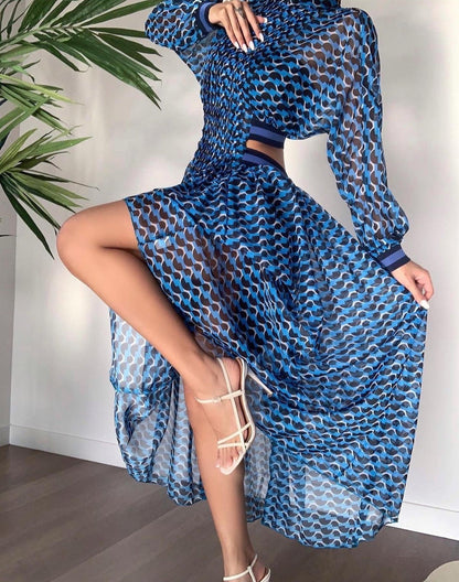 Well Tailored Dress with a Graceful Silhouette