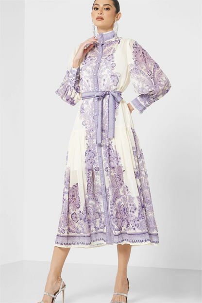 Effortlessly Elegant Dress with a Timeless Design