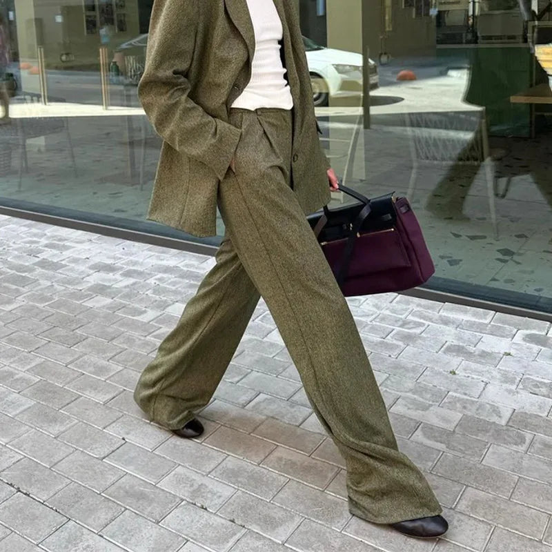Gracefully Styled Trousers for Any Occasion