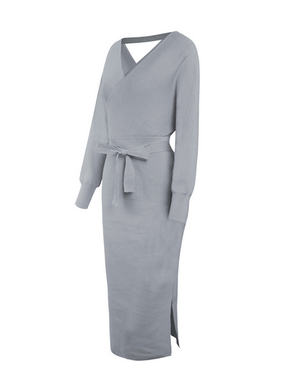 Well Tailored Sweater with a Graceful Silhouette
