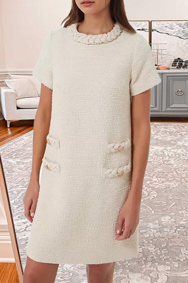Beautifully Finished Dress in a Timeless Design
