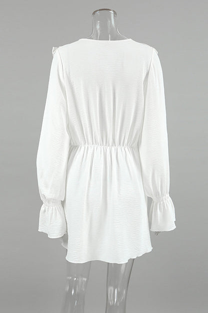 Beautifully Finished Dress in a Timeless Design