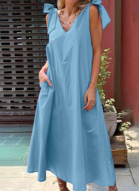 Beautifully Finished Dress in a Timeless Design