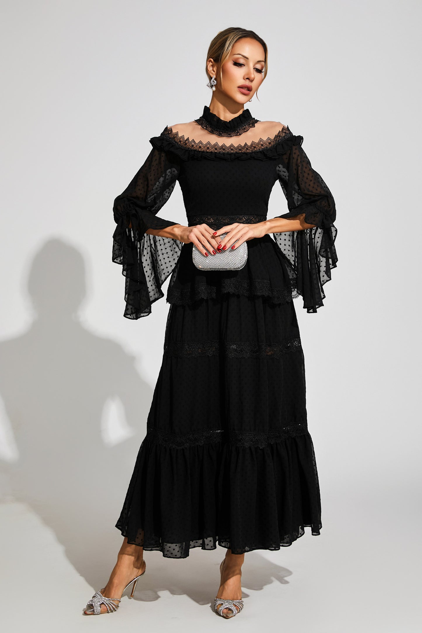 Beautifully Crafted Dress in a Classic Style