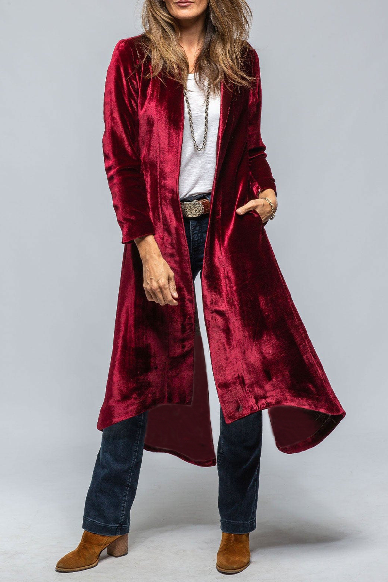 Beautifully Finished Garment in a Timeless Design