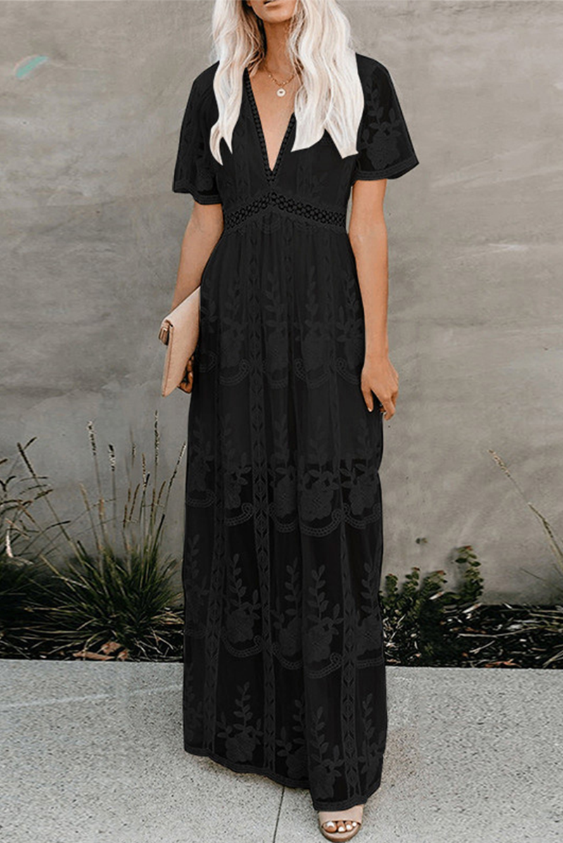 Beautifully Crafted Dress in a Classic Style