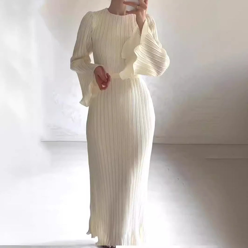 Polished Dress with an Effortless Classic Look
