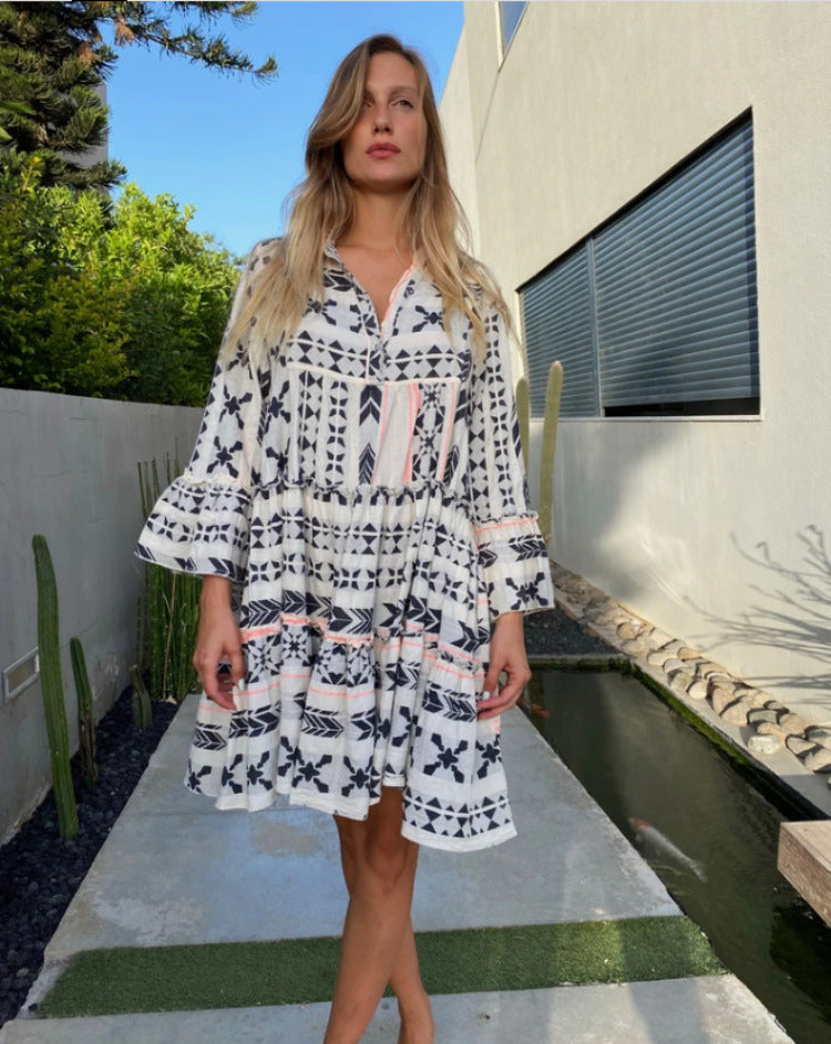 Classic Vintage Dress with a Flattering Fit