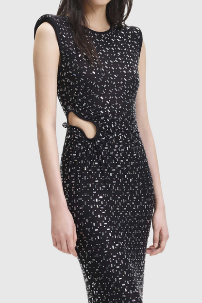 Gracefully Styled Dress for Any Occasion