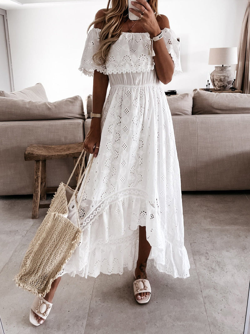 Effortlessly Elegant Dress with a Timeless Design
