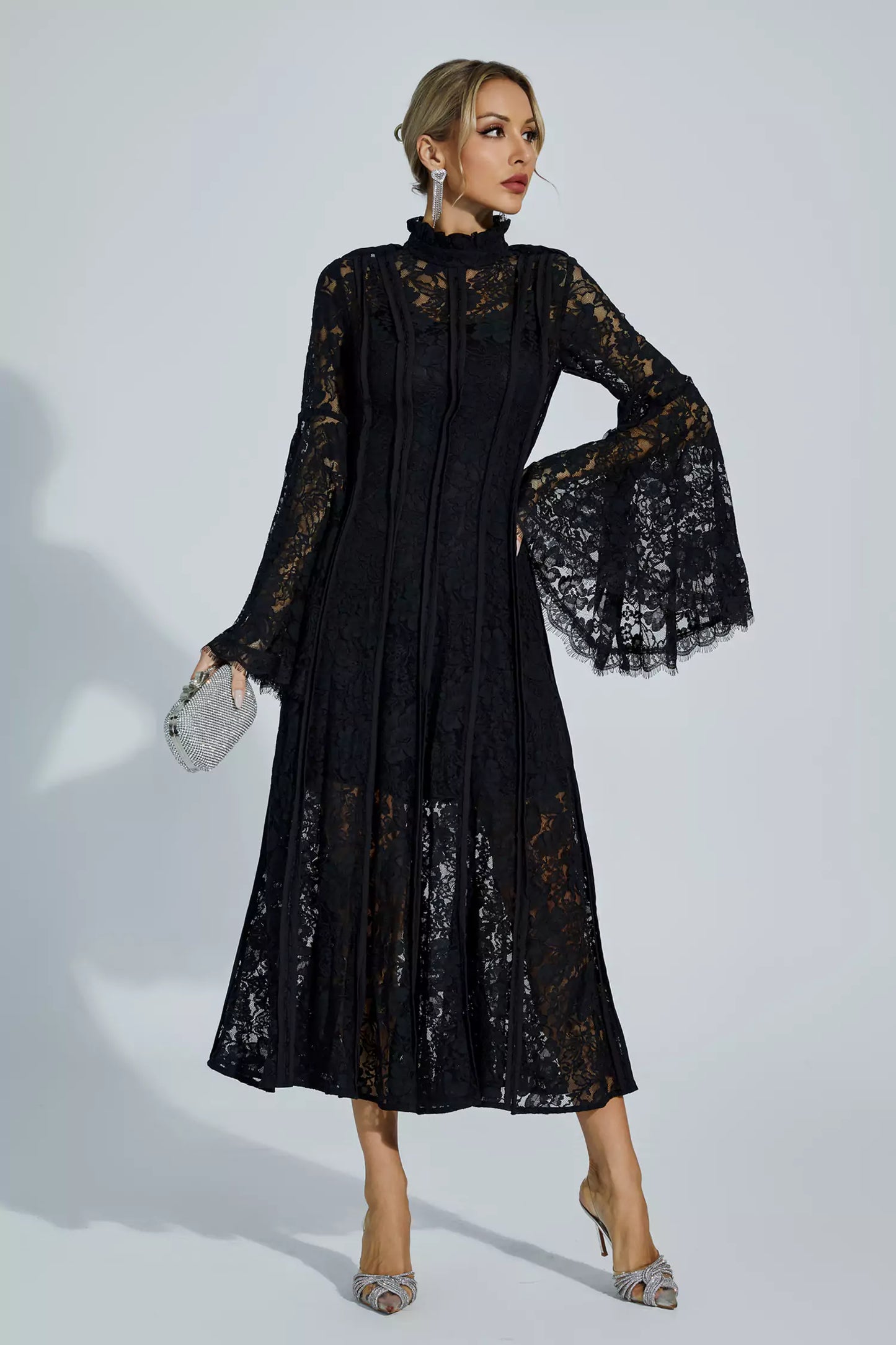 Classic Vintage Dress with a Flattering Fit