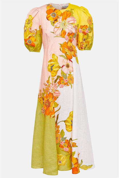 Classic Vintage Dress with a Flattering Fit