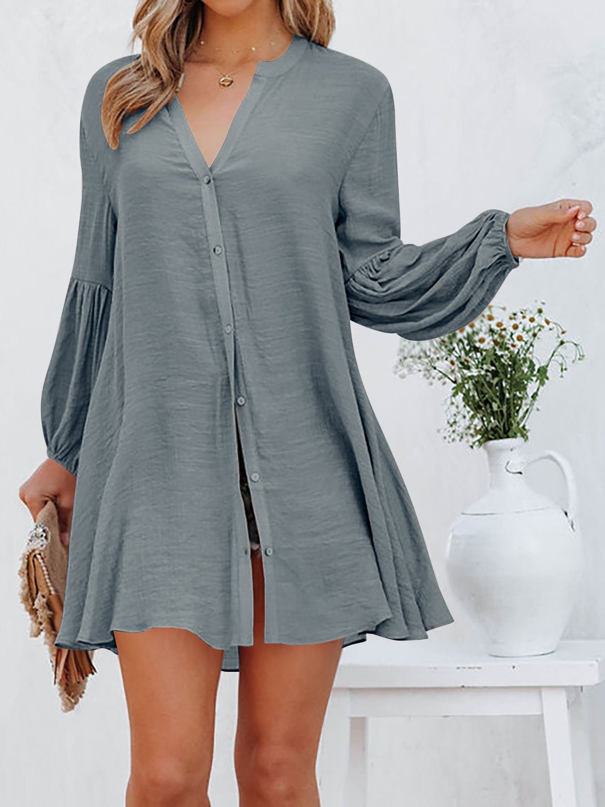 Effortlessly Elegant Dress with a Timeless Design