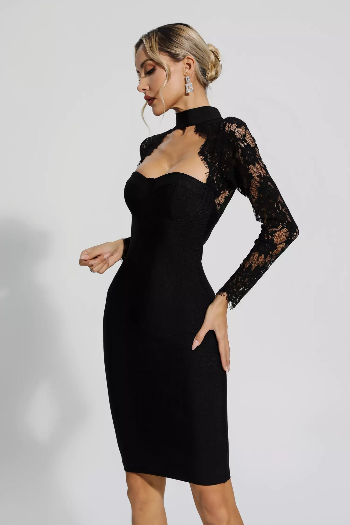 Beautifully Crafted Dress in a Classic Style