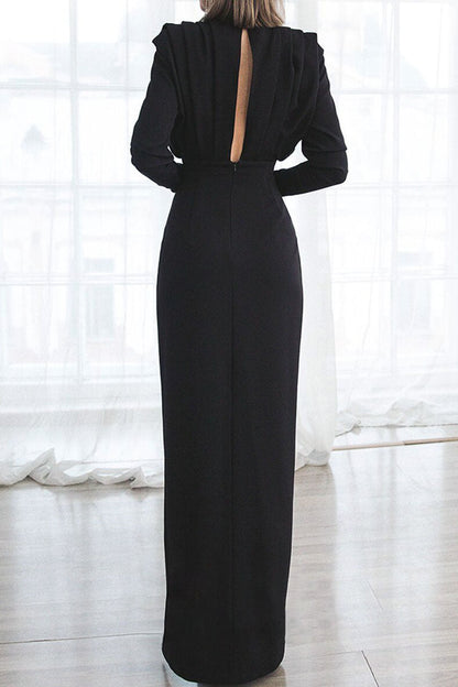 Beautifully Finished Dress in a Timeless Design