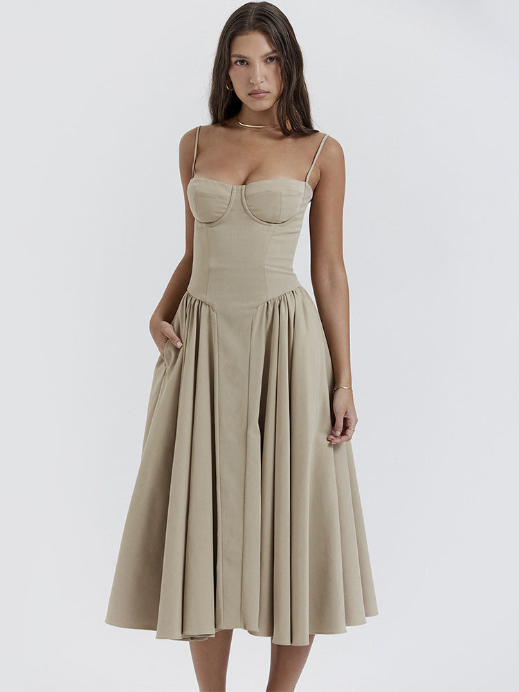 Classic Vintage Dress with a Flattering Fit