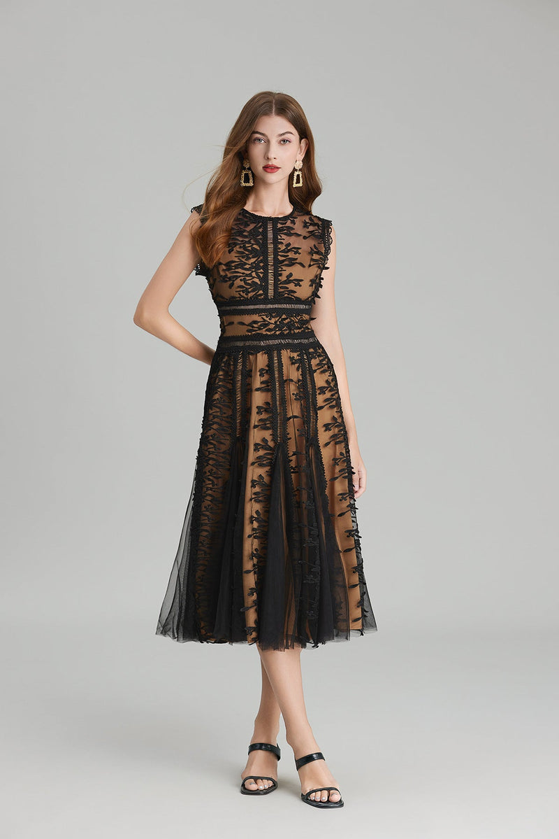 Sophisticated Dress with a Clean Classic Look