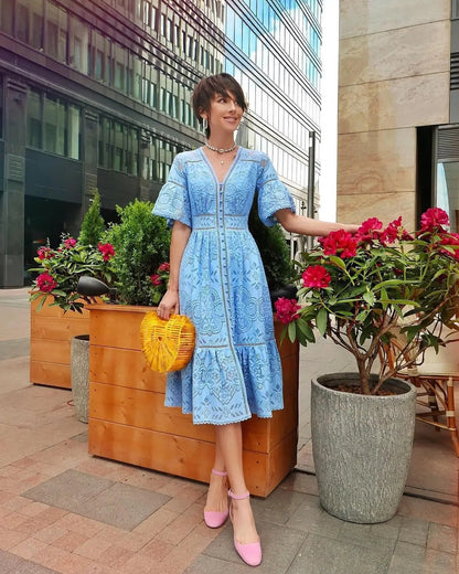 Classic Vintage Dress with a Flattering Fit