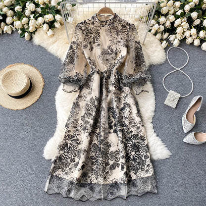 Classic Vintage Dress with a Flattering Fit