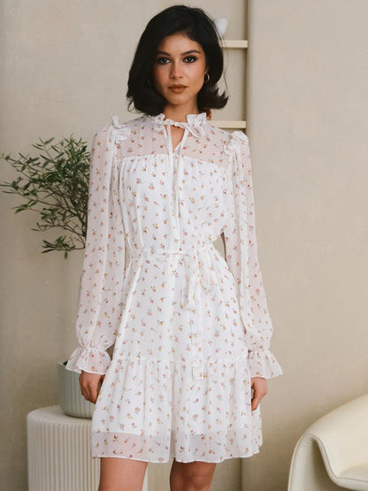 Well Tailored Dress with a Graceful Silhouette