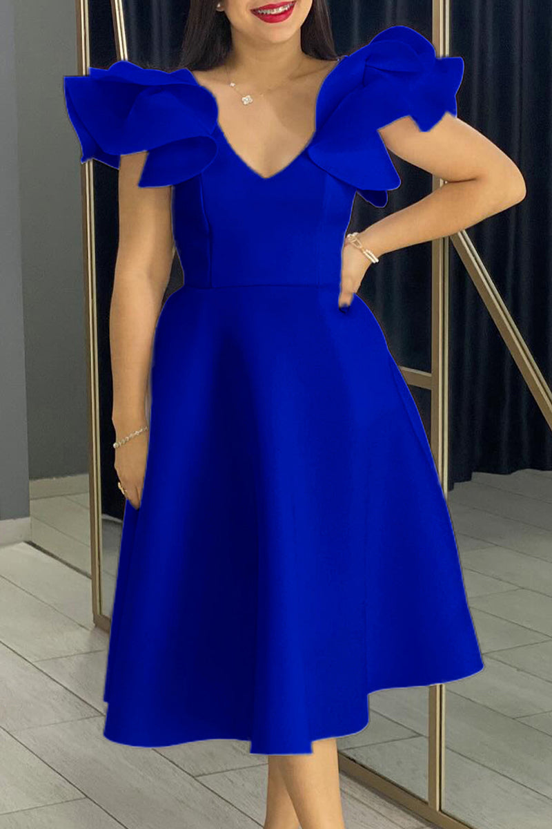 Beautifully Finished Dress in a Timeless Design