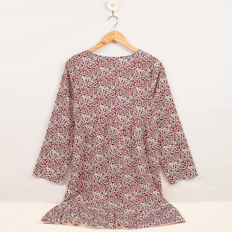 Classic Vintage Dress with a Flattering Fit
