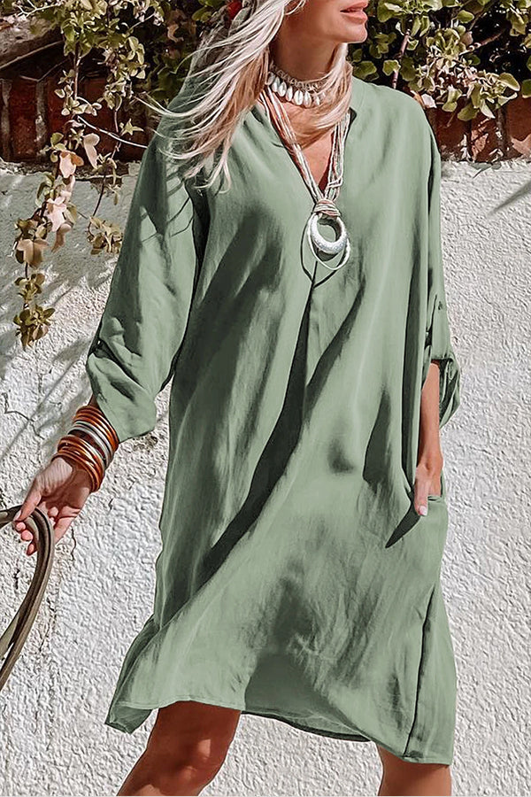 Beautifully Finished Dress in a Timeless Design